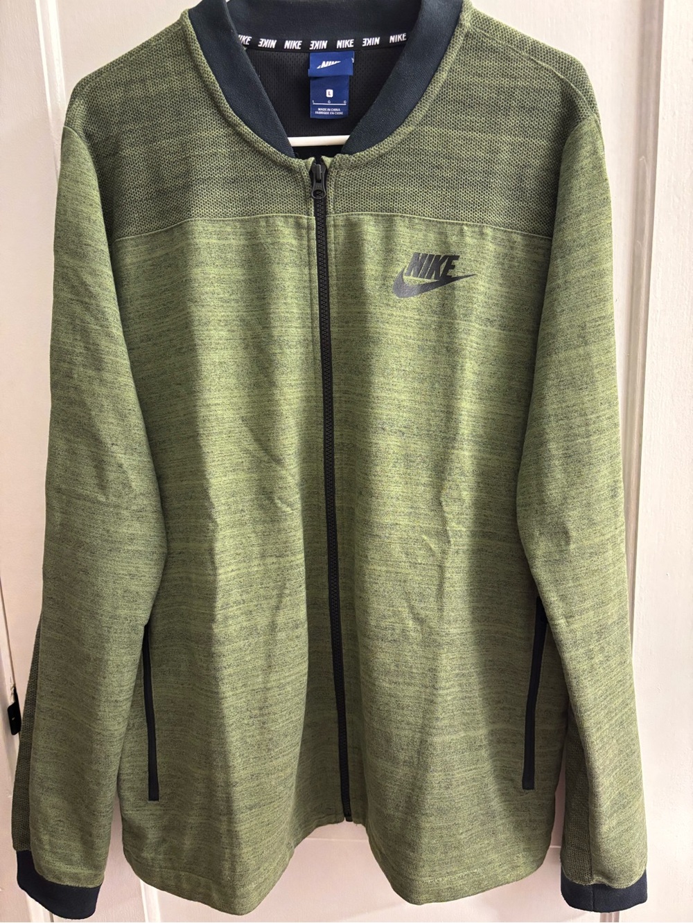 Nike Sweatsuit Set for Men in Size Large